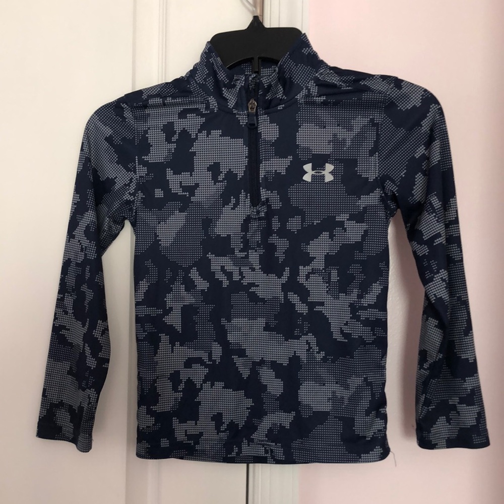 Boys under armor long sleeve navy and gray EUC
